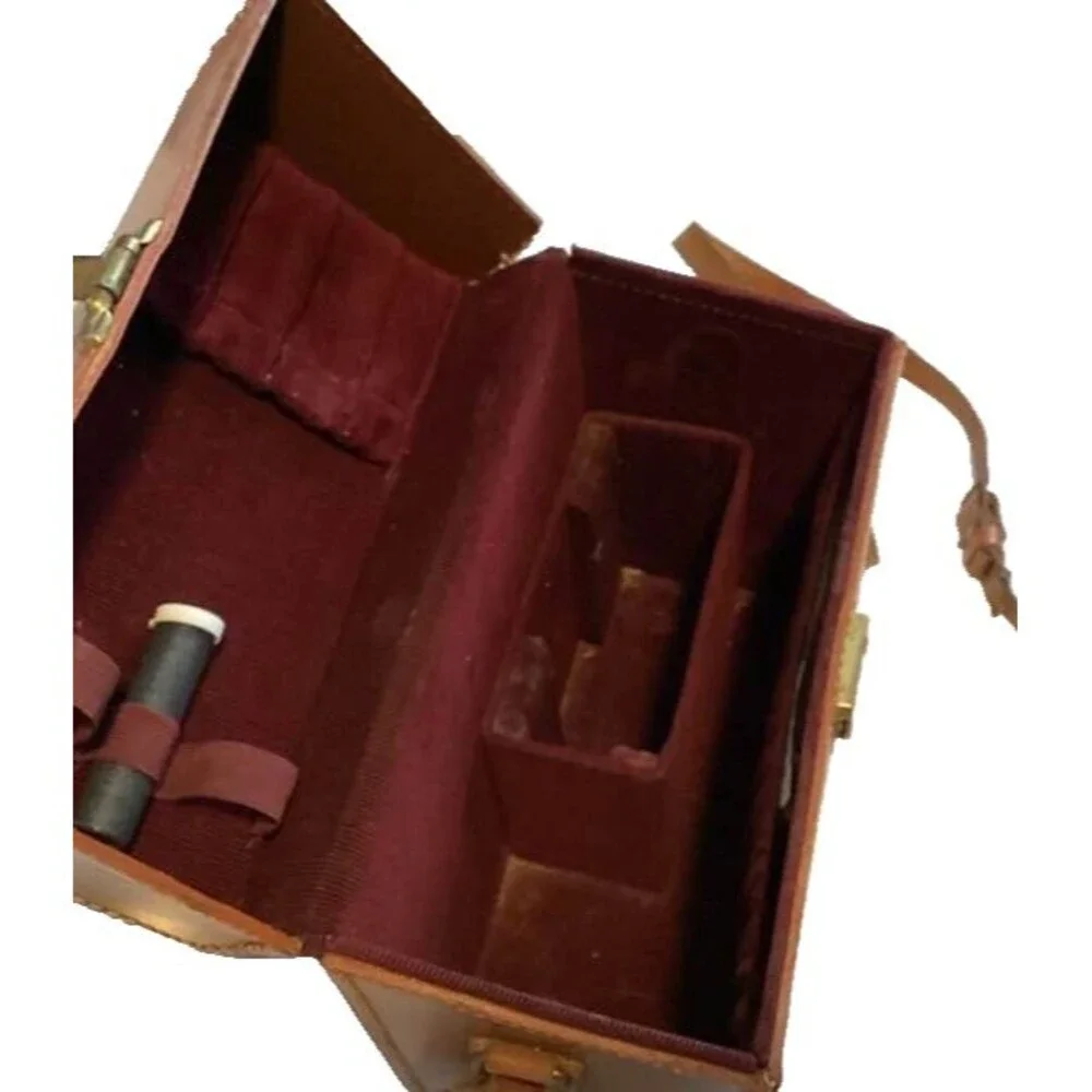 Polaroid Leather Case 309 Flash Gun 202 Close Up Lens 540 Sylvania Bulbs Lot VTG